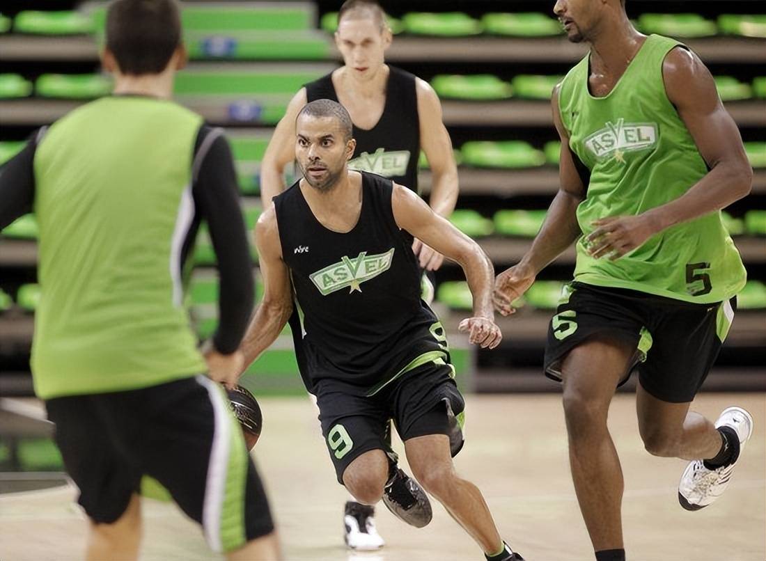 九游体育官网-今晚克里夫兰骑士备战法甲国际比赛日波尔图调整名单以备欧冠，网友：Doinb在篮网比赛中大比分领先